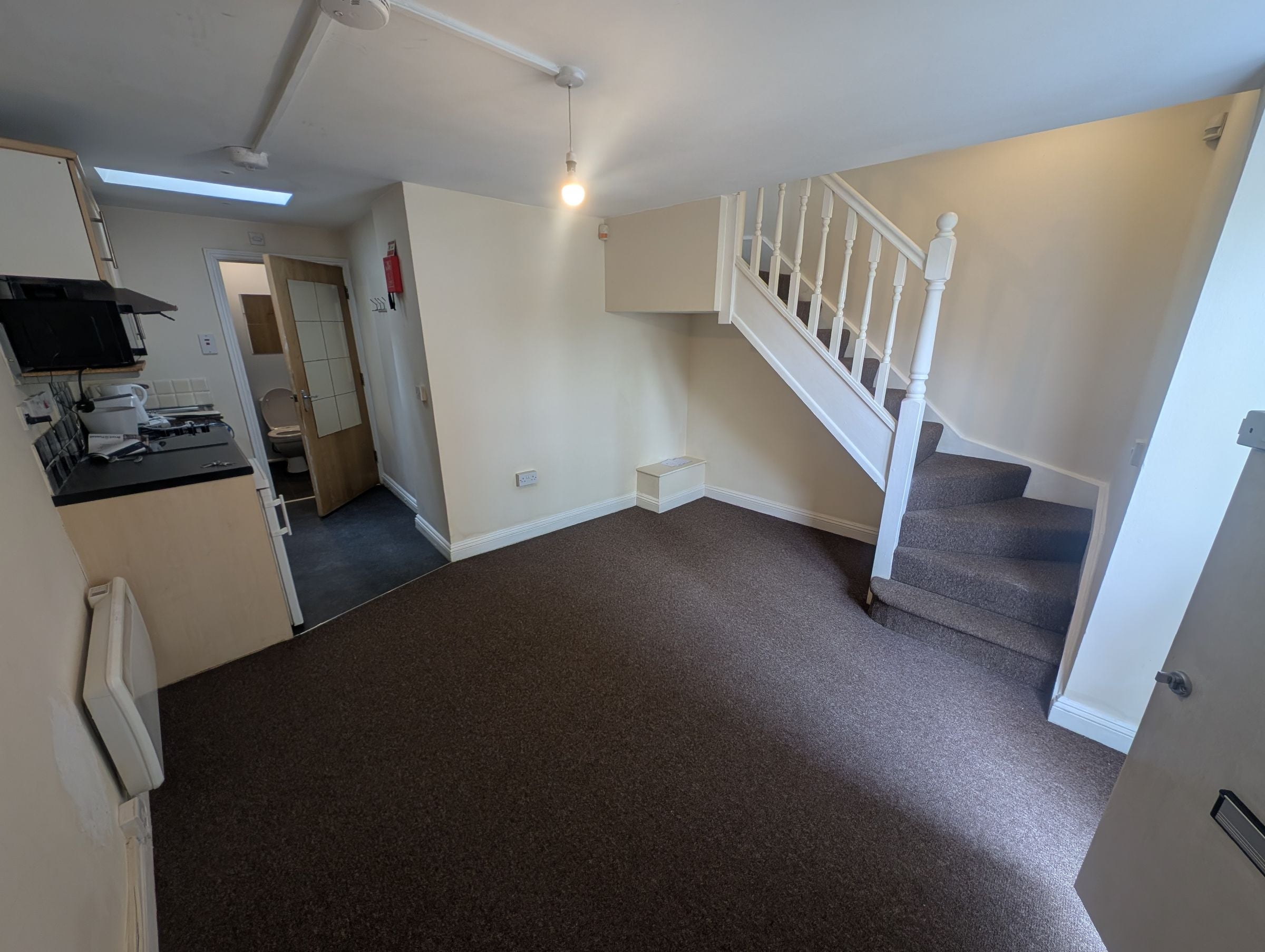 Flat Boulton's Lane in Kingswood