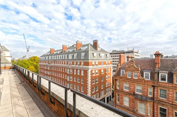 Flat South Audley Street in City of Westminster