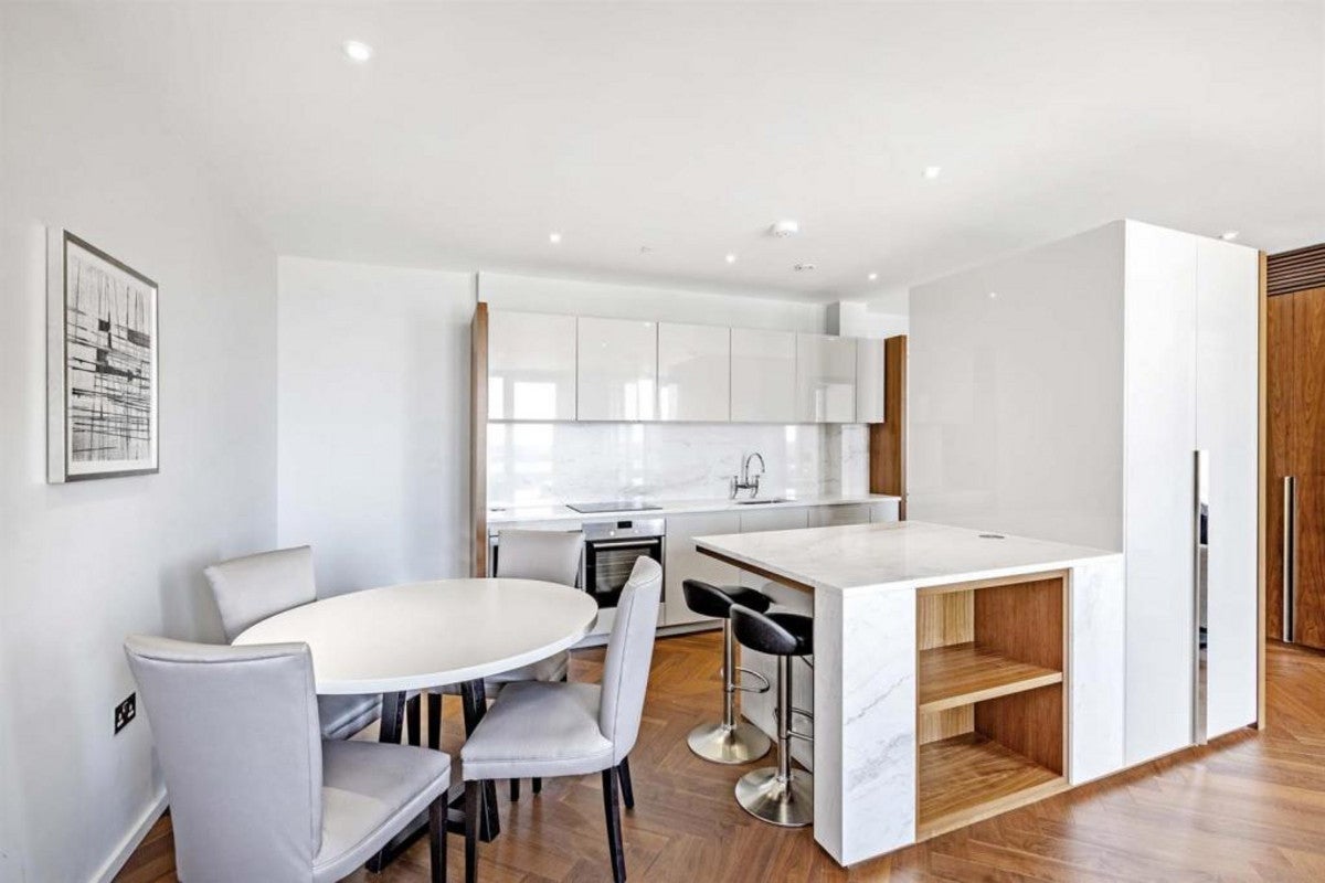 Flat Nine Elms Lane in London