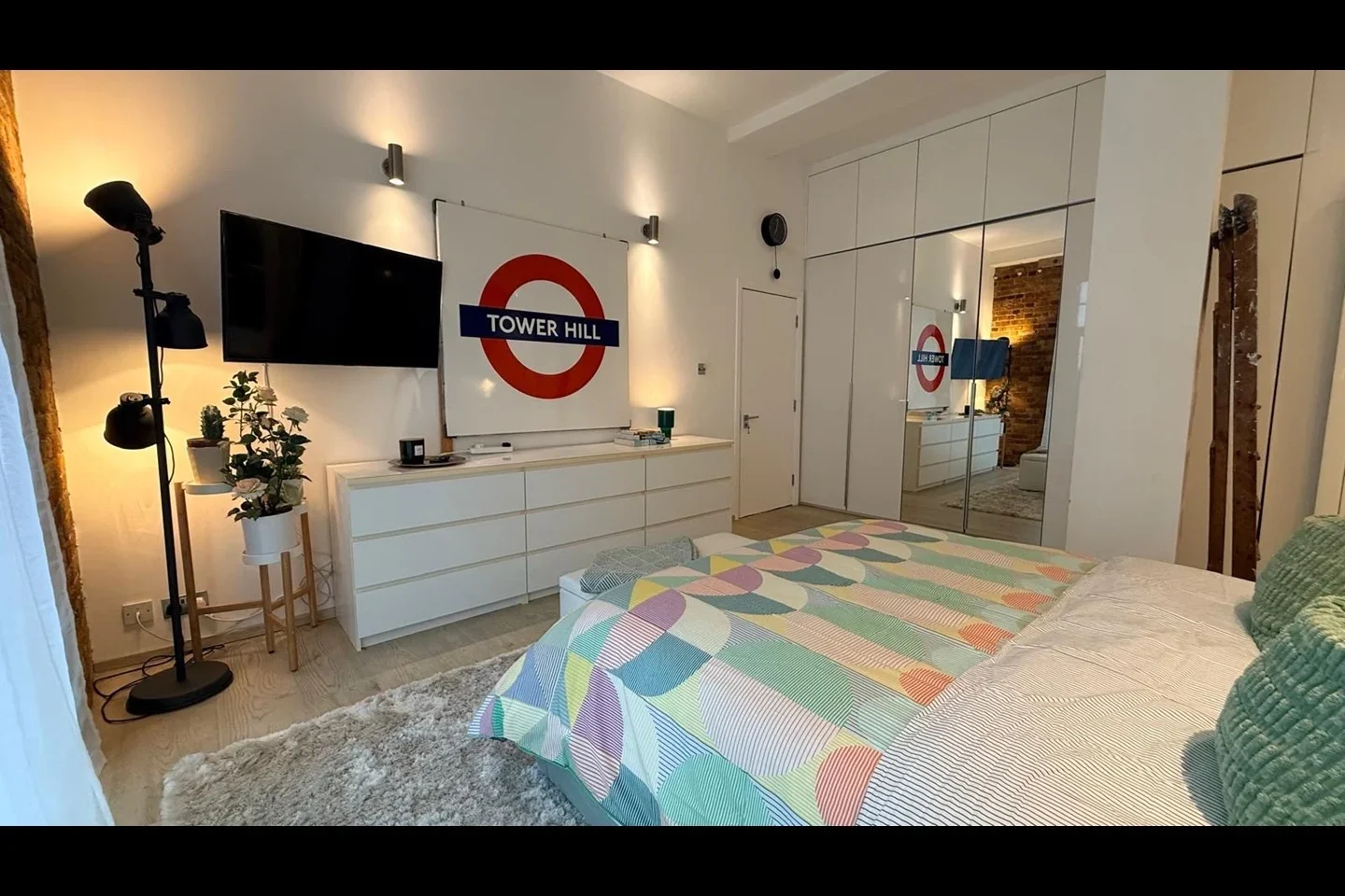Room The Highway in Greater London