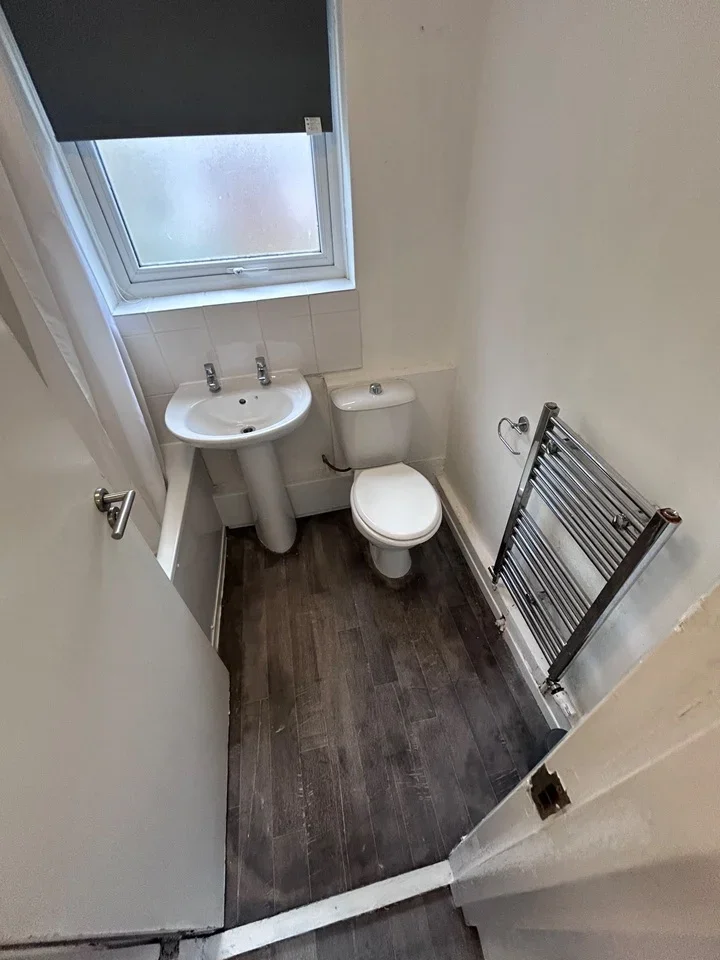 Room Thyra Grove in Nottingham