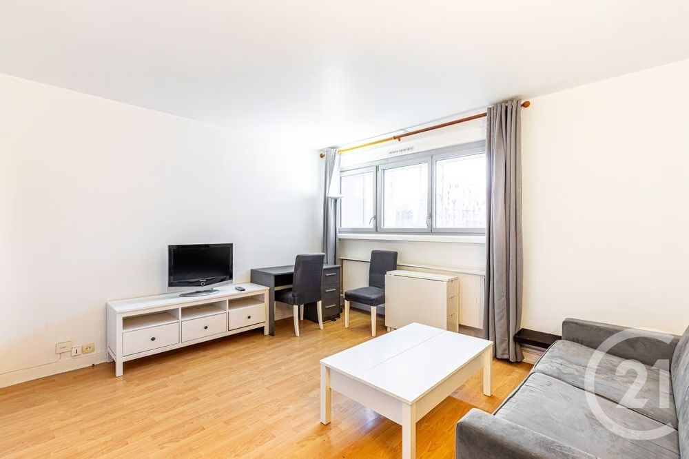 Flat Rue Georges Pitard in Paris