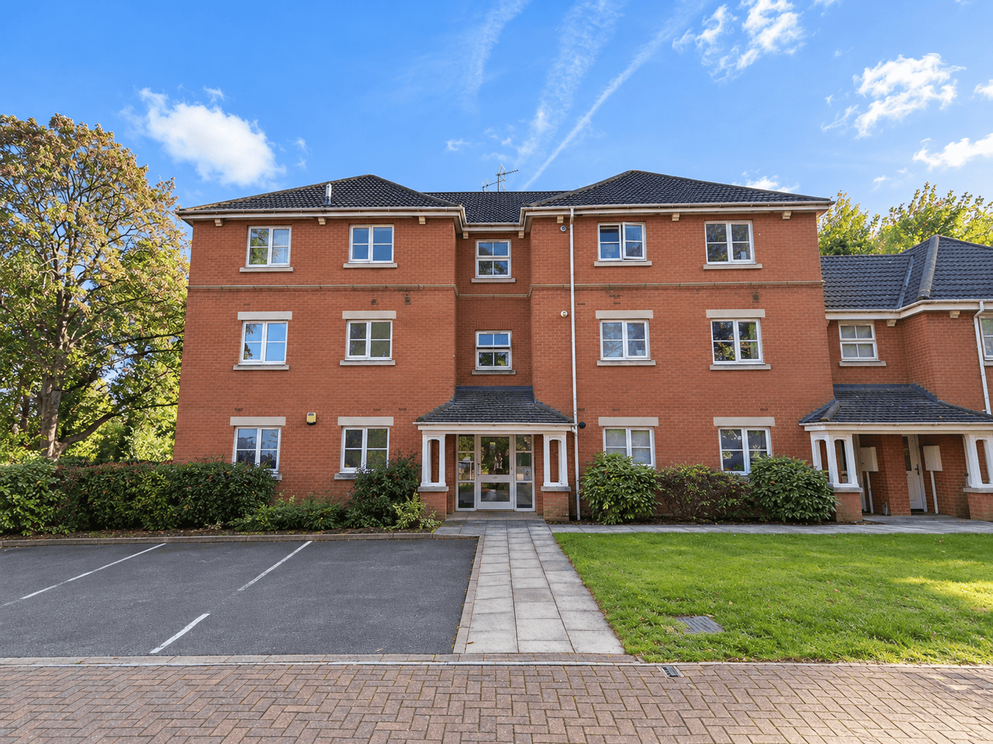 Flat Pembury Avenue in Coventry