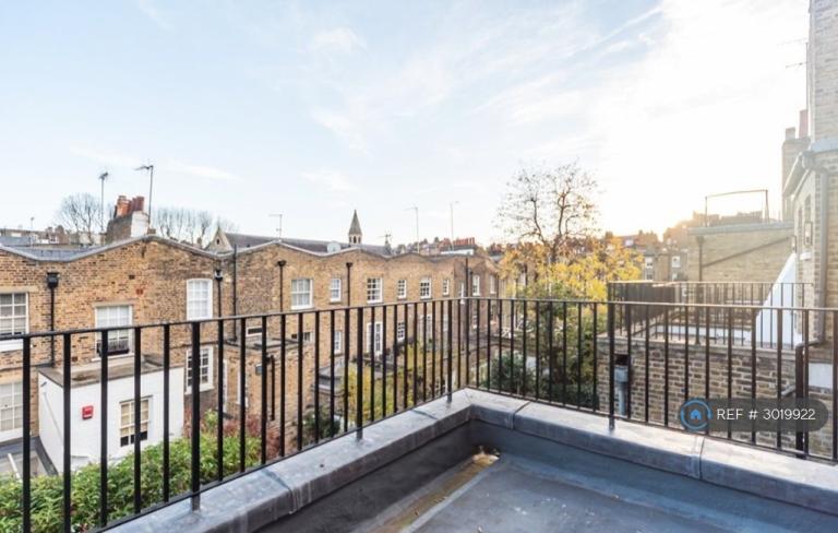 Flat Redburn Street in Greater London