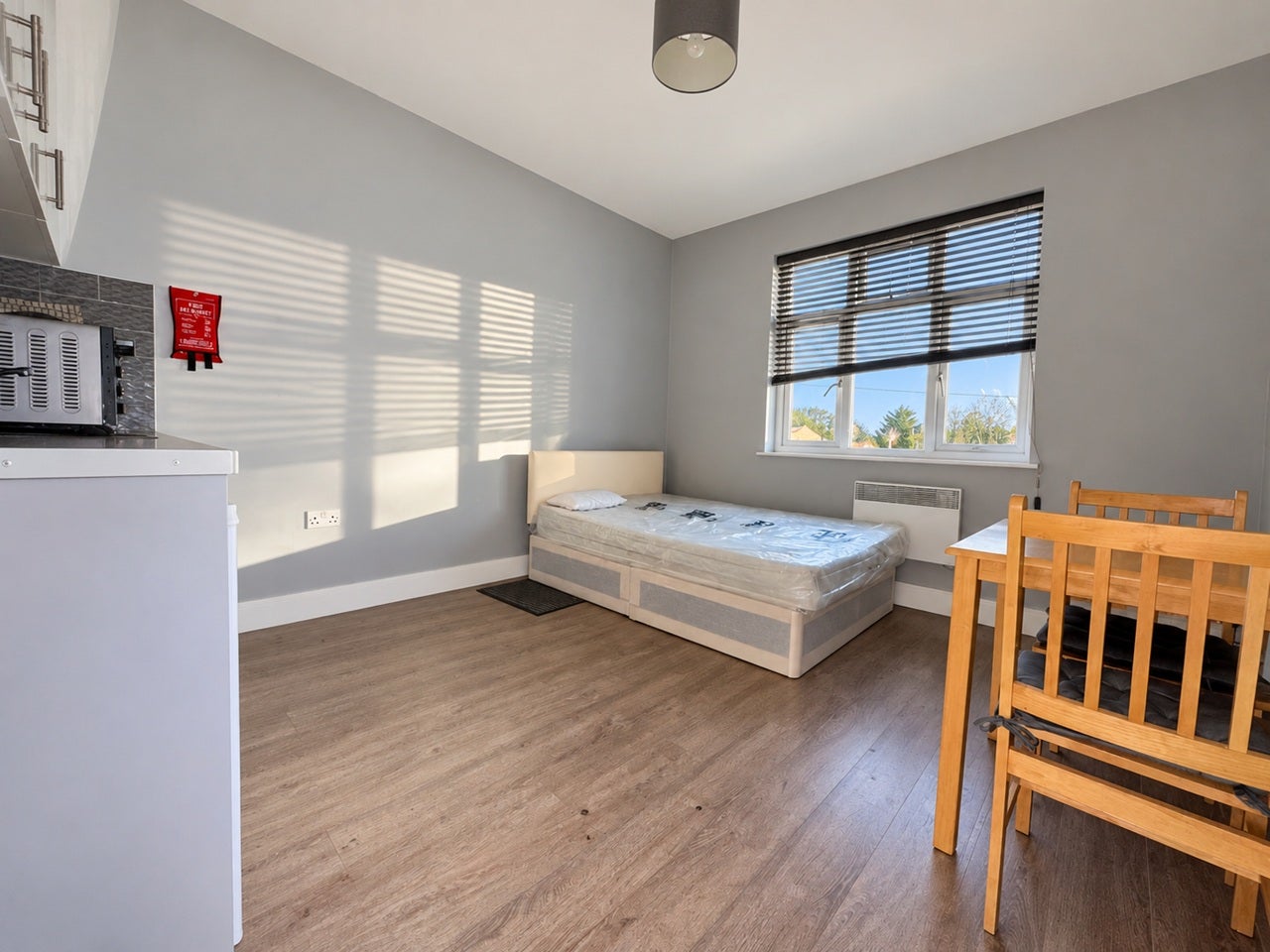 Flat Bilton Way in Greater London