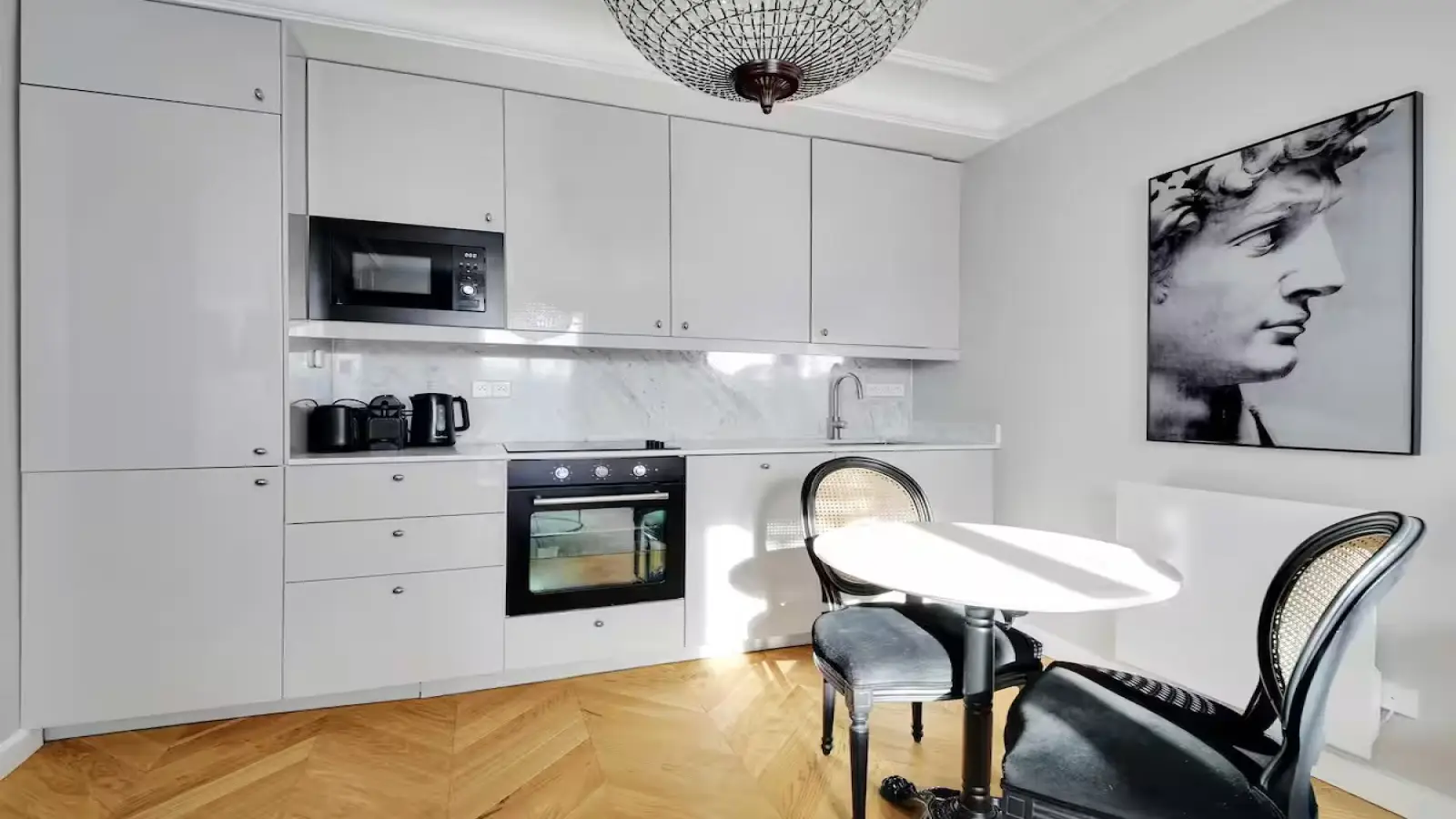 Appartement Rue des Belles Feuilles à Paris