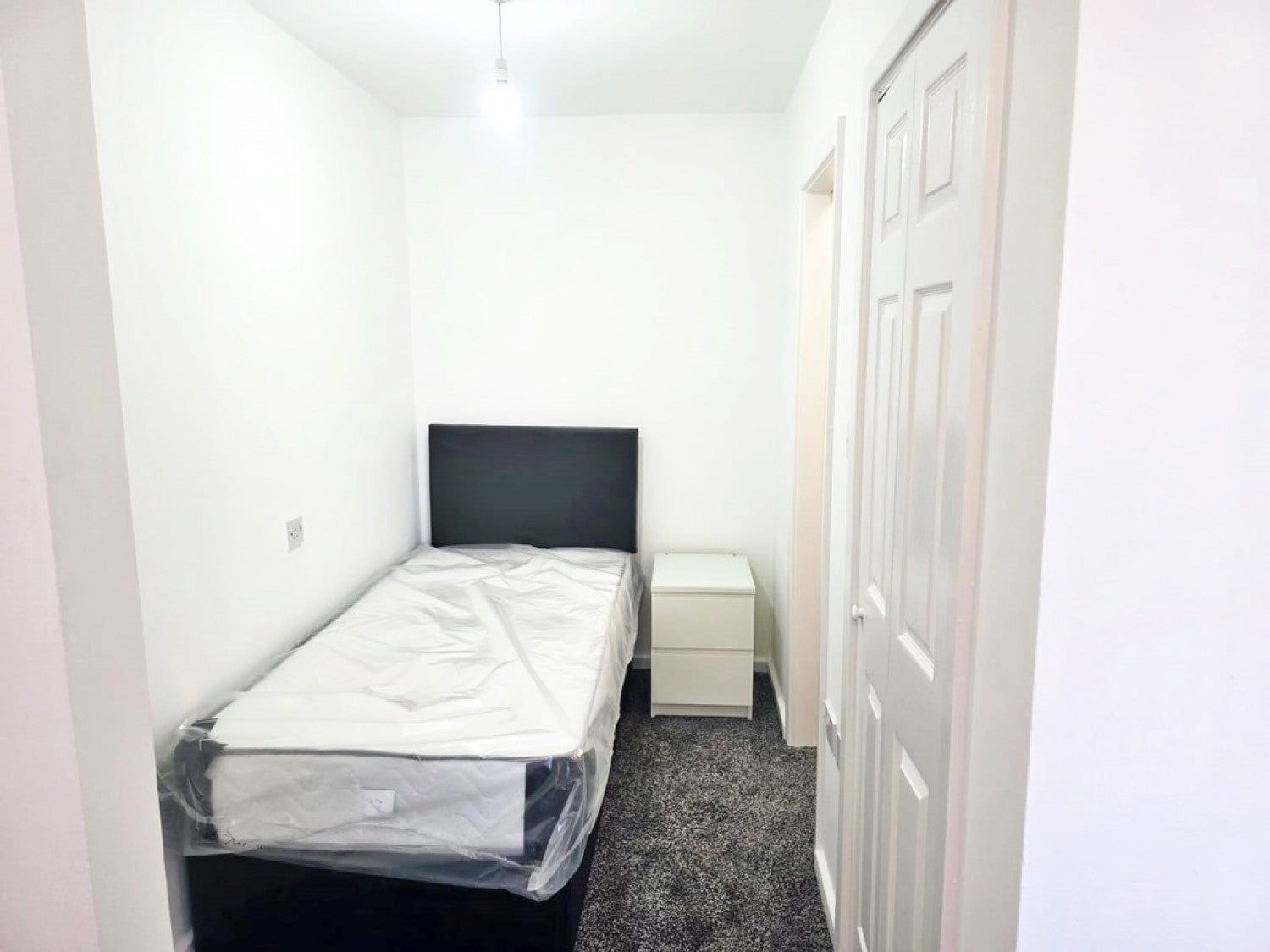 Flat Hambleton Close in Widnes