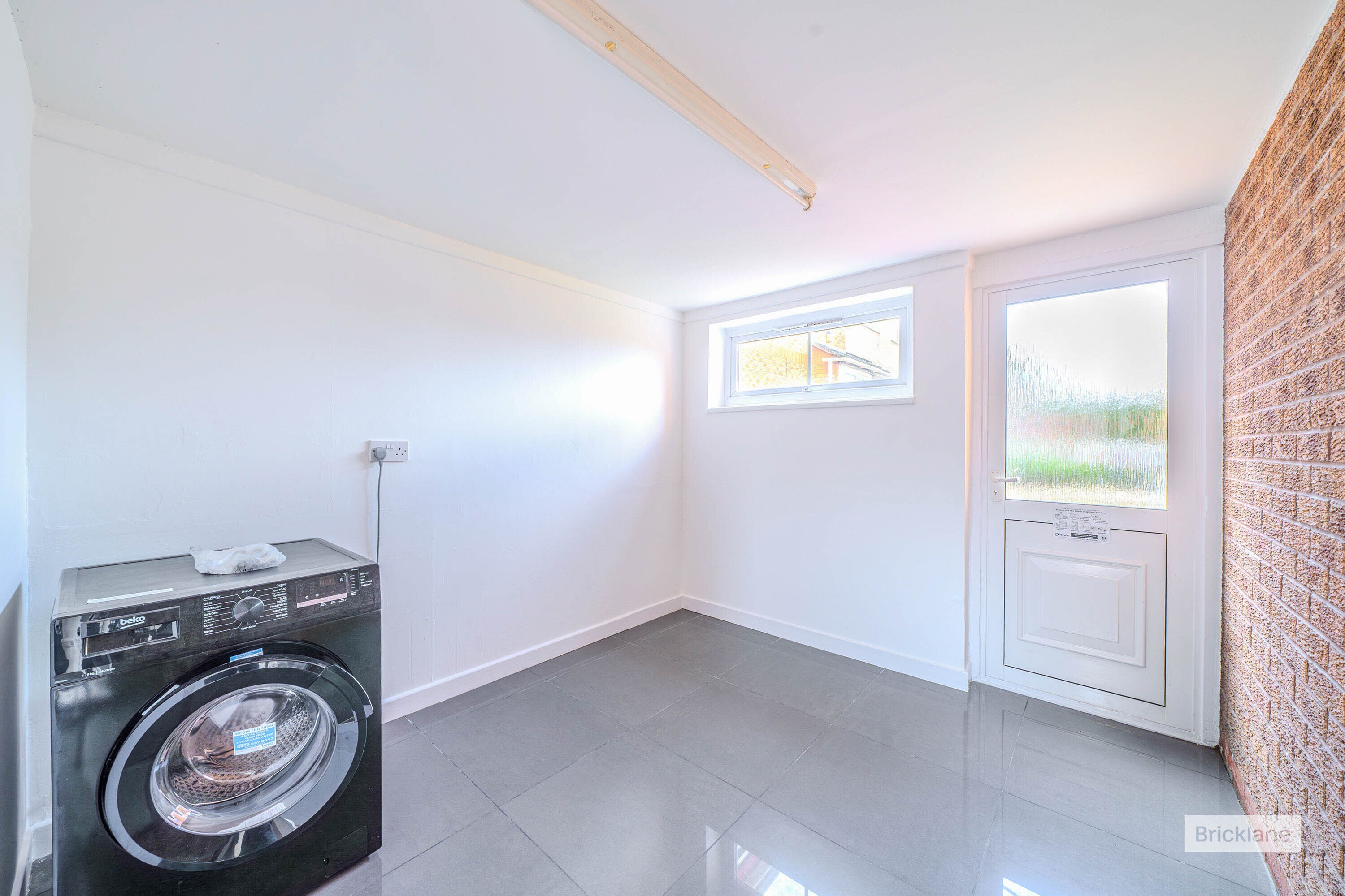 House Satchfield Close in Bristol