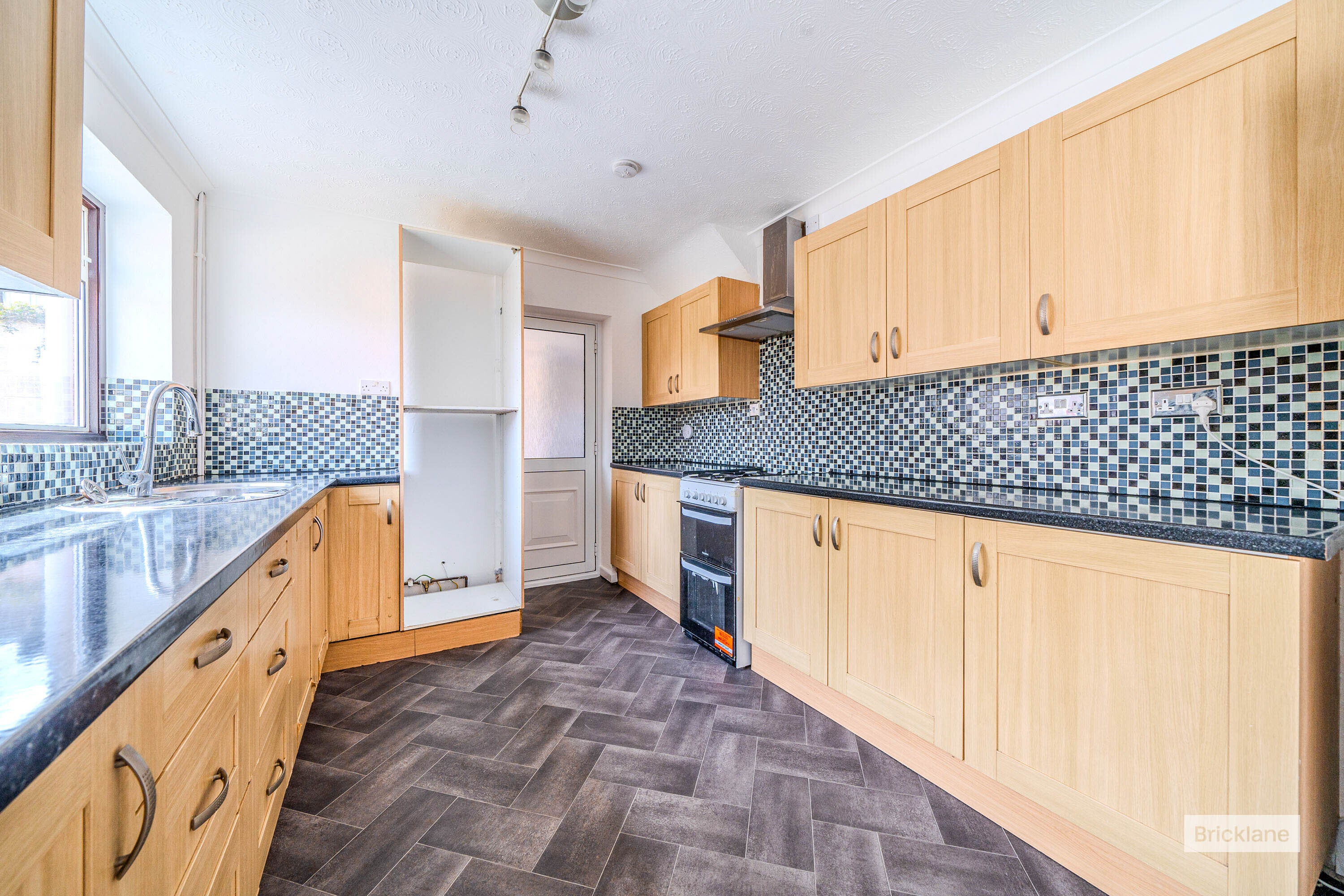 House Satchfield Close in Bristol