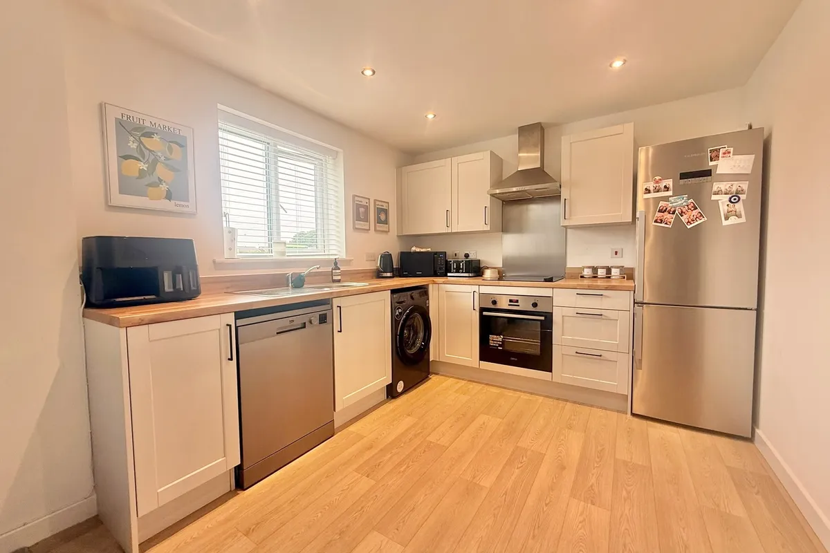 Flat Howley Avenue in Leeds