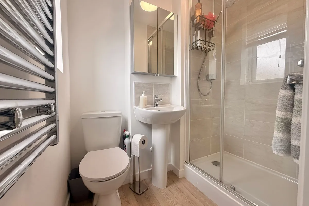 Flat Howley Avenue in Leeds