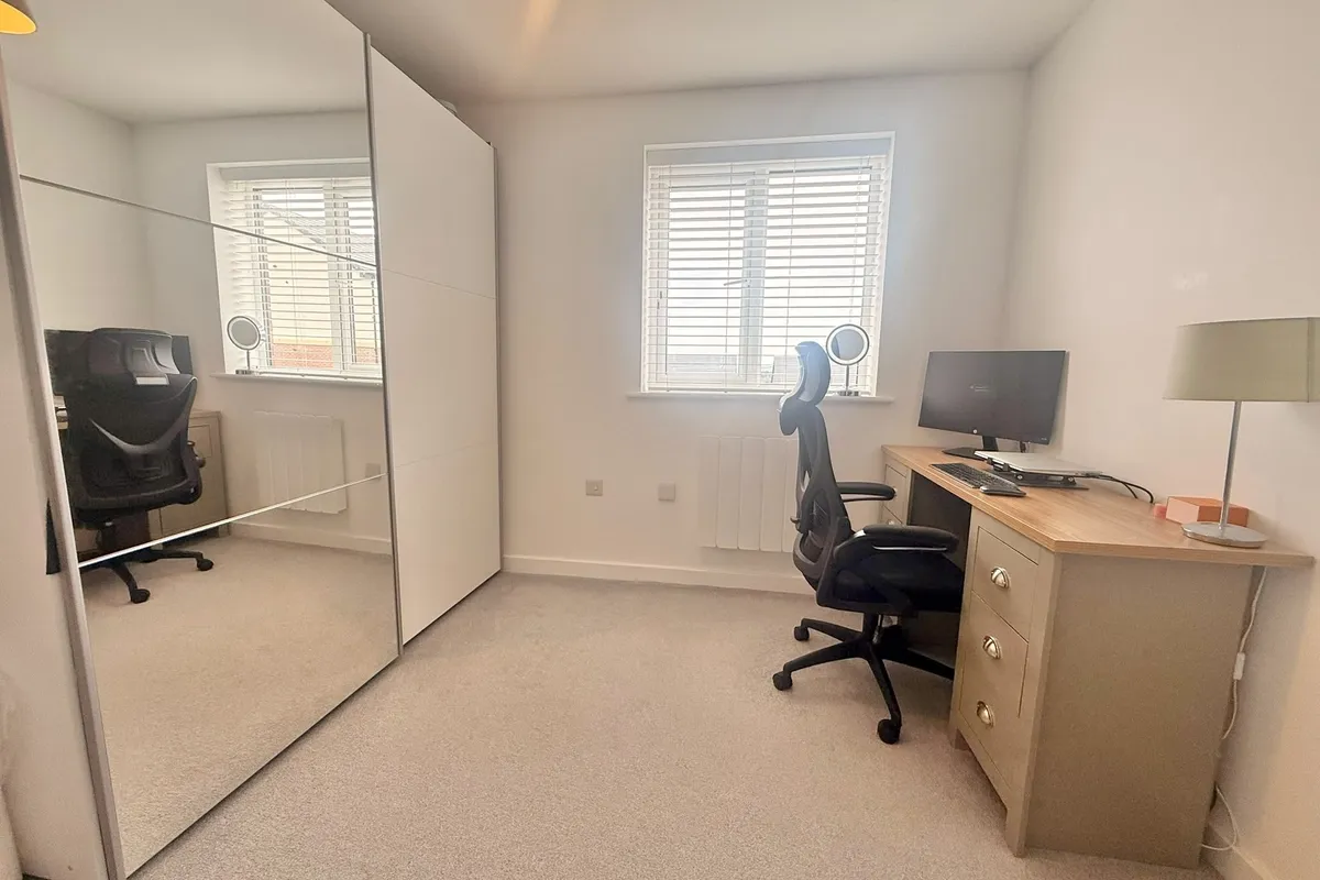 Flat Howley Avenue in Leeds
