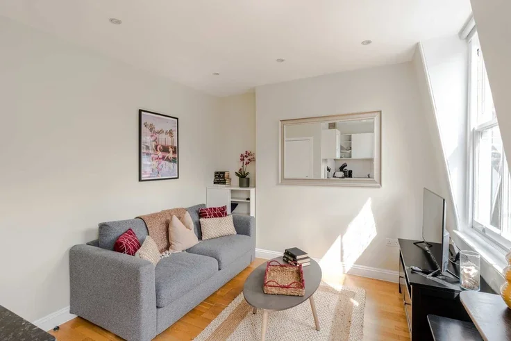 Flat Great Titchfield Street in City of Westminster
