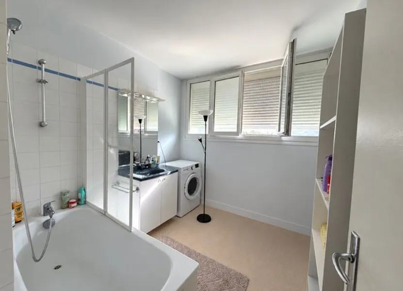 Flat Rue de l'Adjudant Velin in Tours