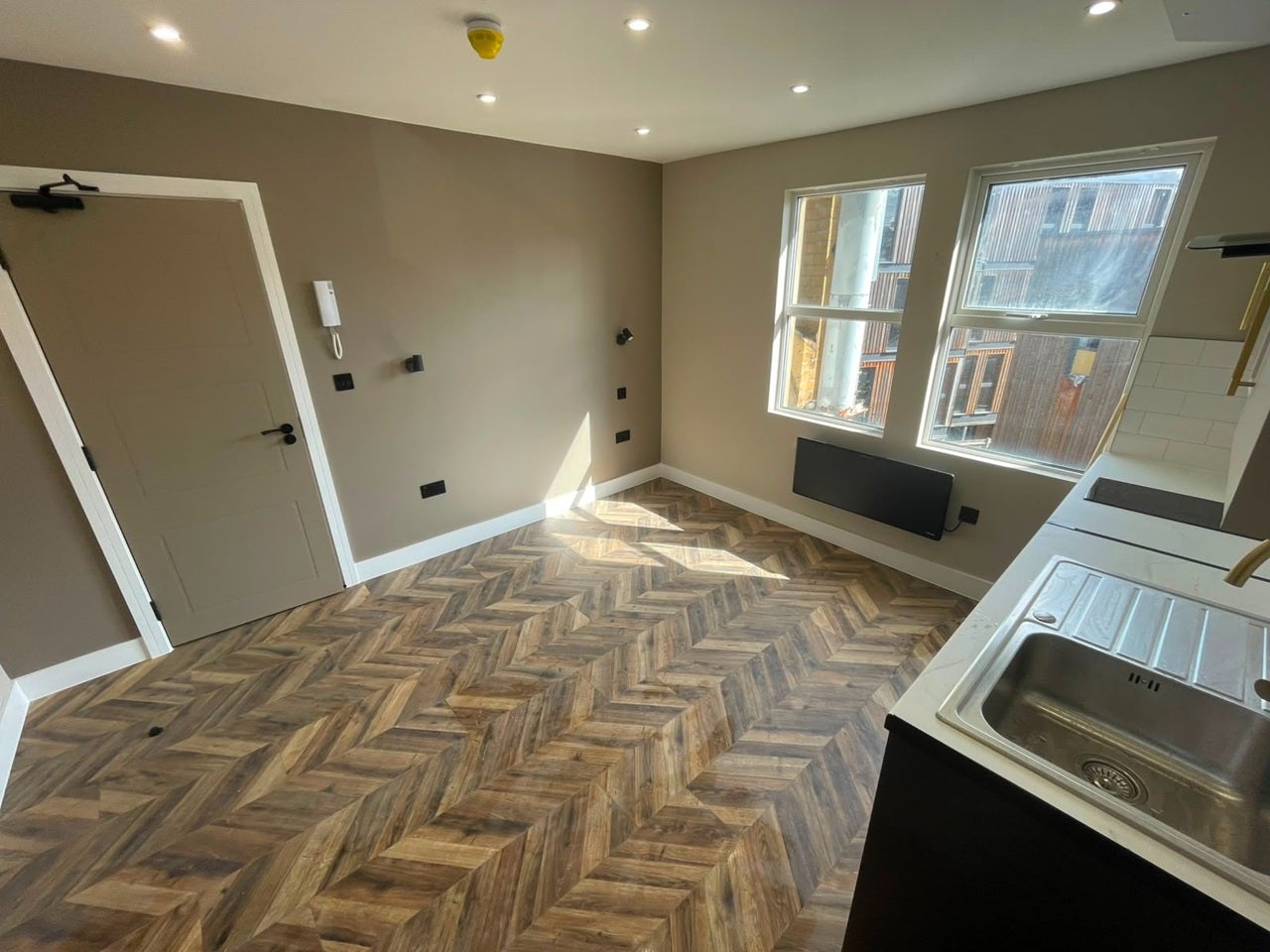 Flat Northwold Road in Greater London
