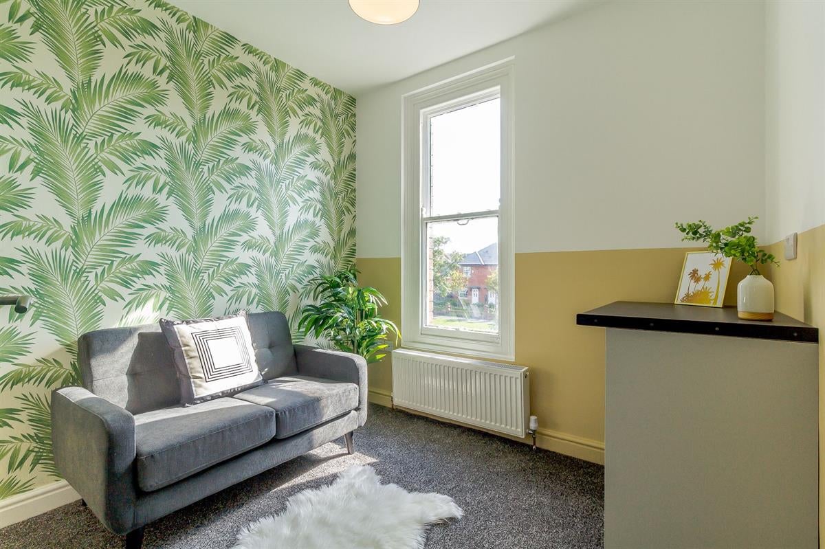 Room Carholme Road in Lincoln