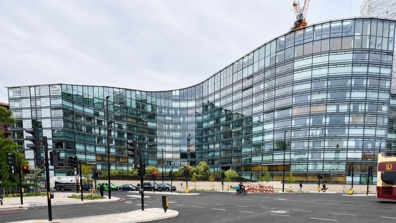 Flat Albert Embankment in Greater London