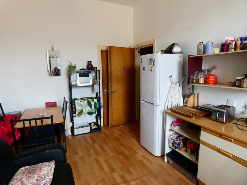 Room Carnarvon Street in Glasgow