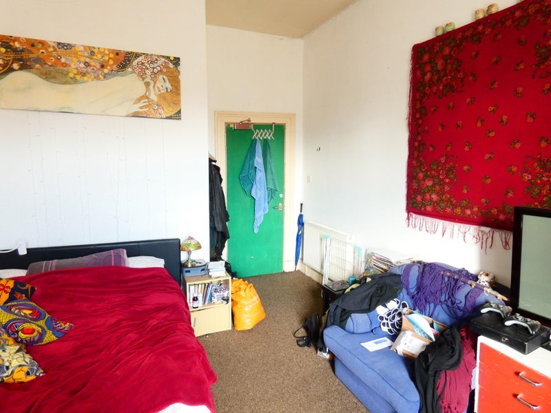 Room Carnarvon Street in Glasgow
