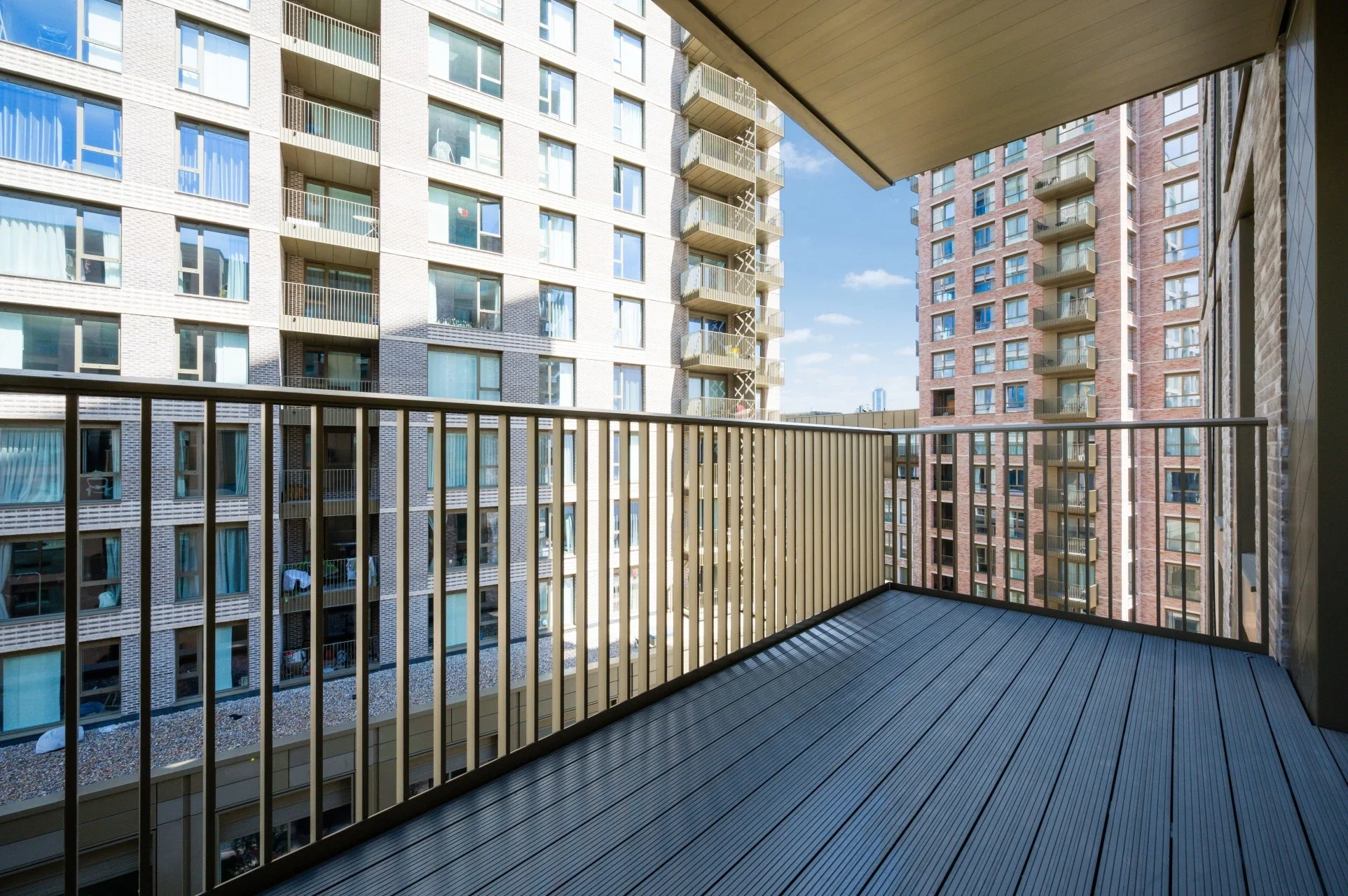 Flat Gasholder Place in Greater London