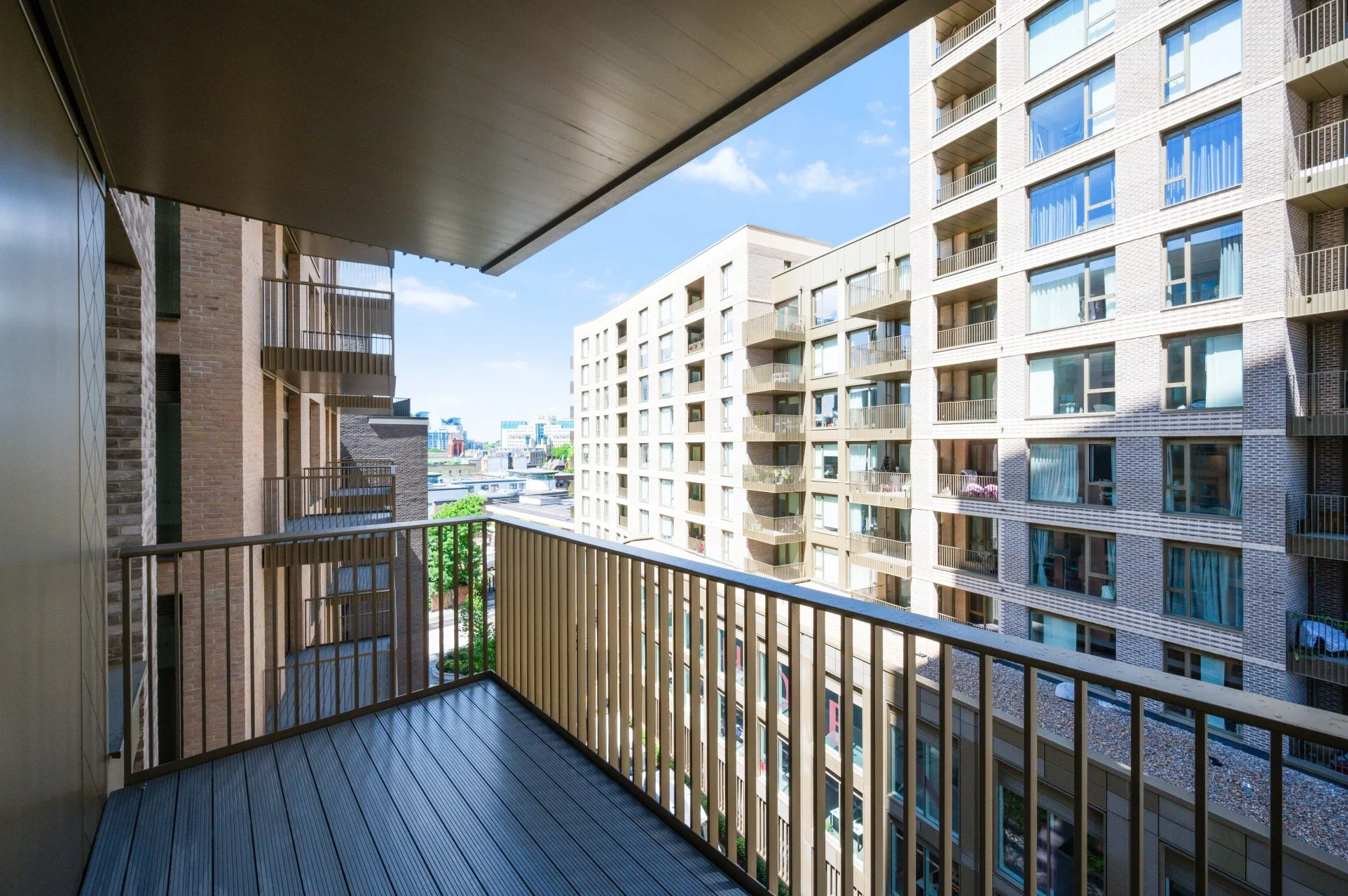 Flat Gasholder Place in Greater London