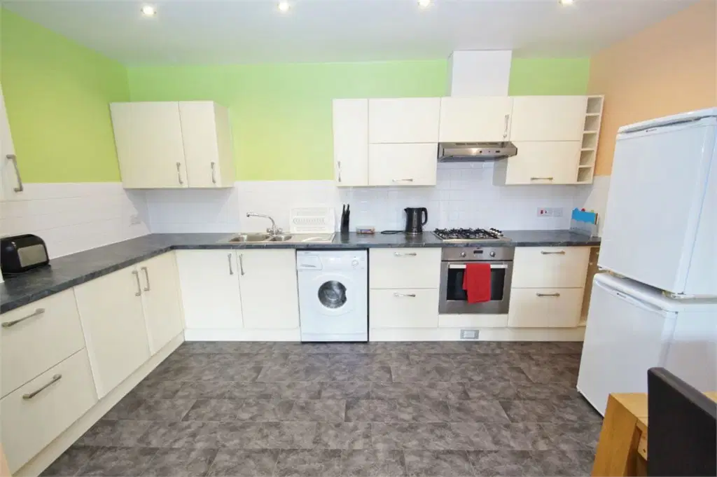 Flat Charles Warren Close in Rugby