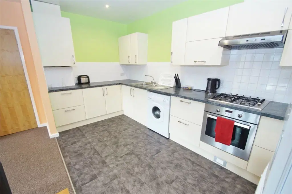 Flat Charles Warren Close in Rugby
