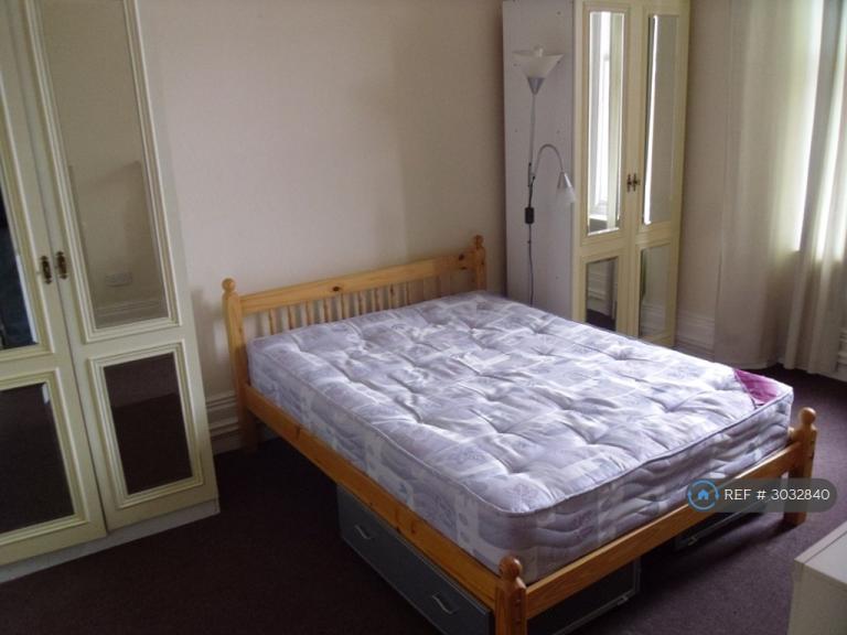 Flat Ullet Road in Liverpool