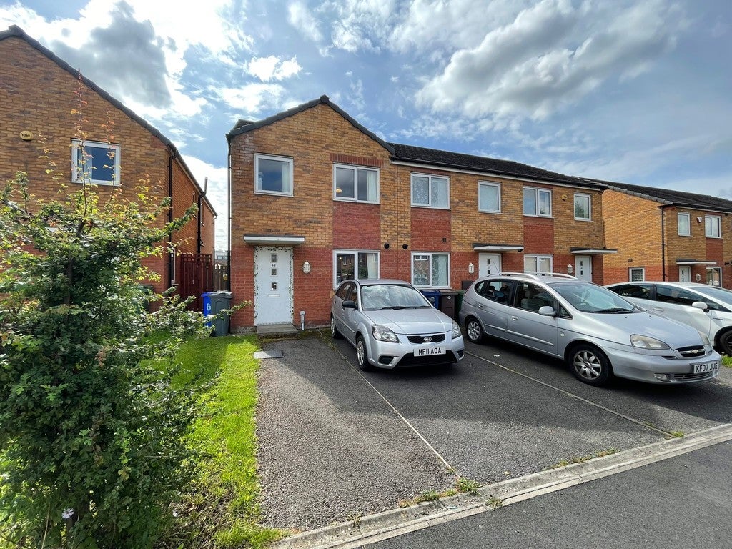House Metcombe Way in Manchester