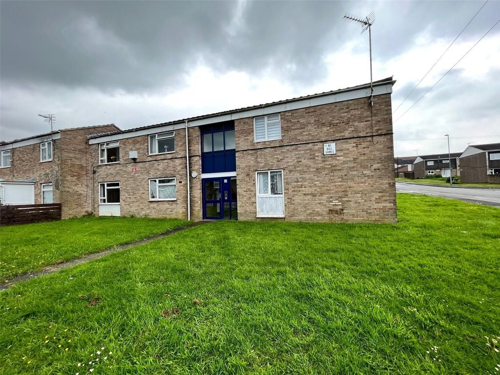 Flat Evans Close in Daventry