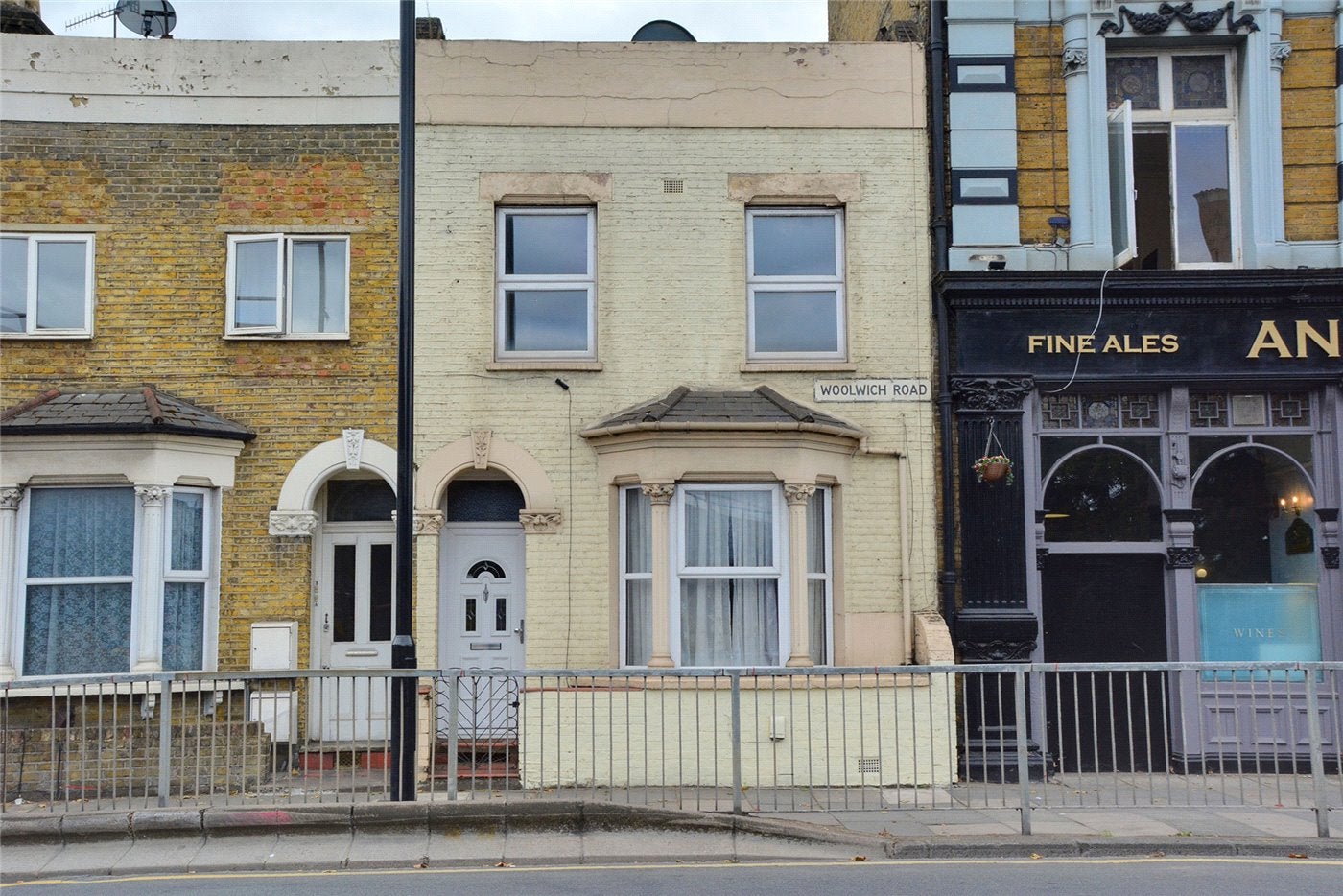House Woolwich Road in Greater London