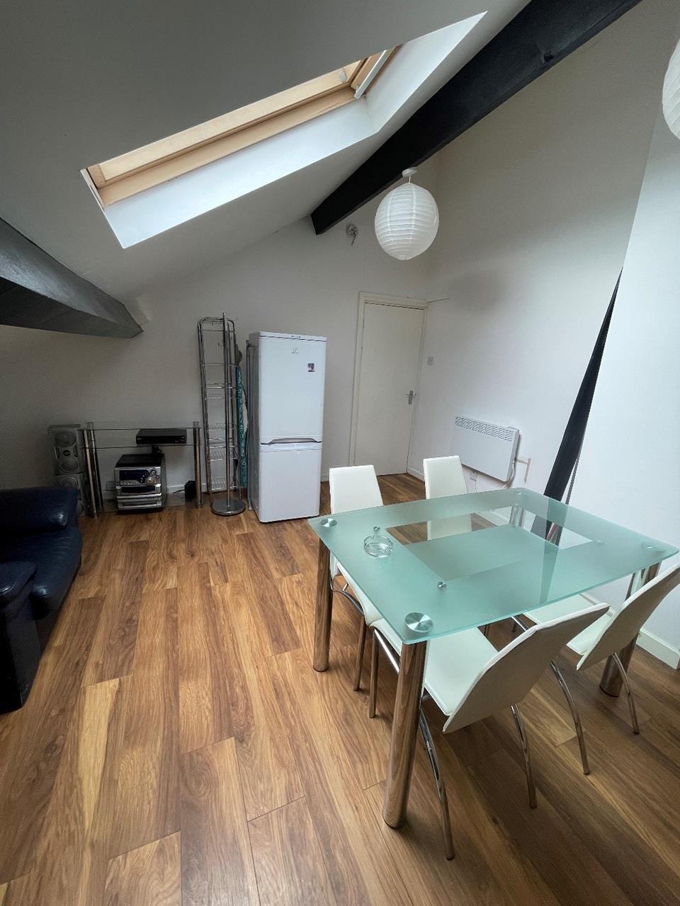 Flat Selby Road in Leeds