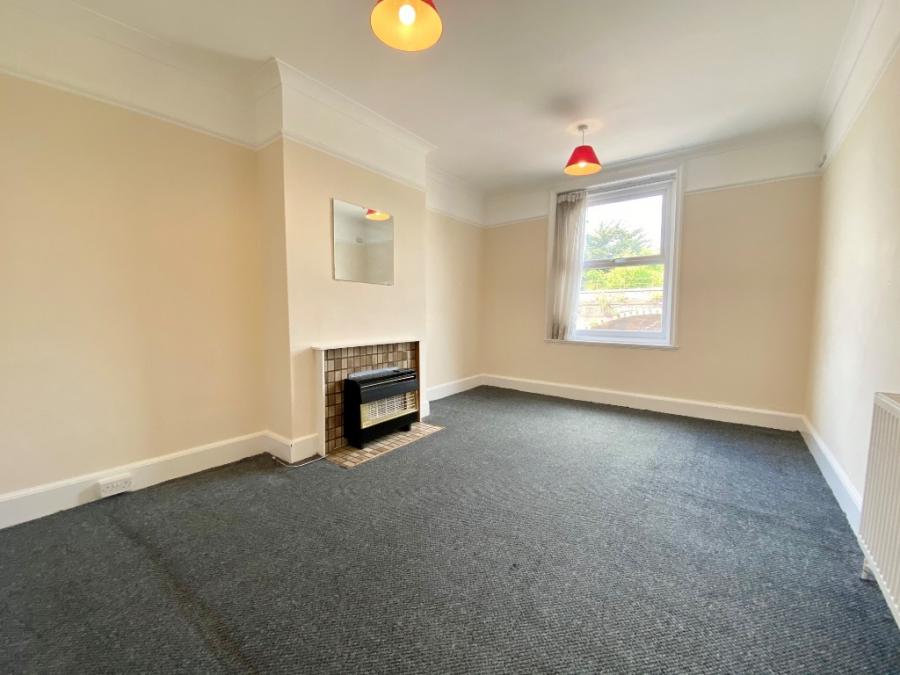 Flat Pinhoe Road in Exeter