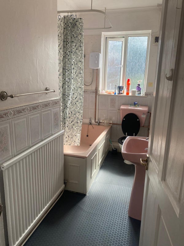 Room Olive Grove Road in Sheffield