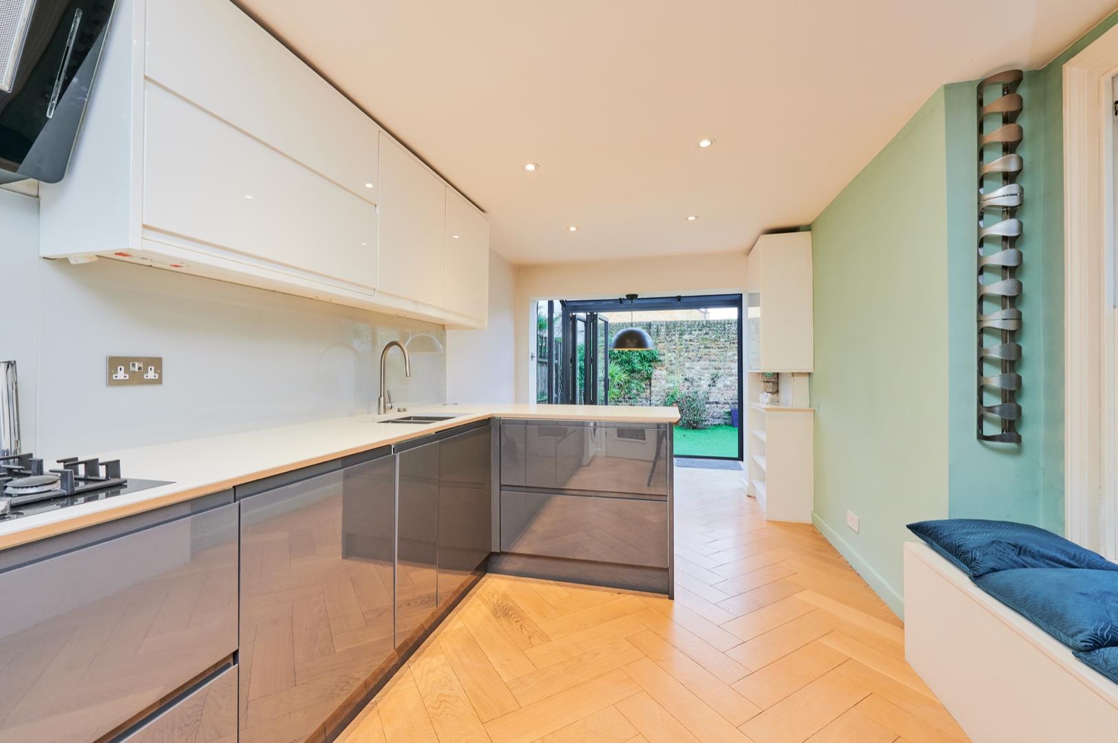 House Cranbrook Road in Greater London