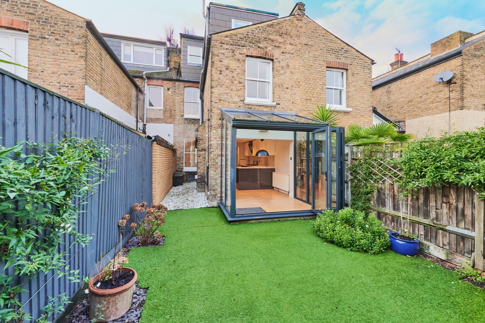 House Cranbrook Road in Greater London
