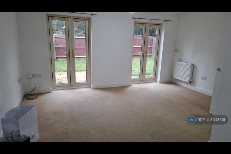 House Outfield Close in Great Oakley