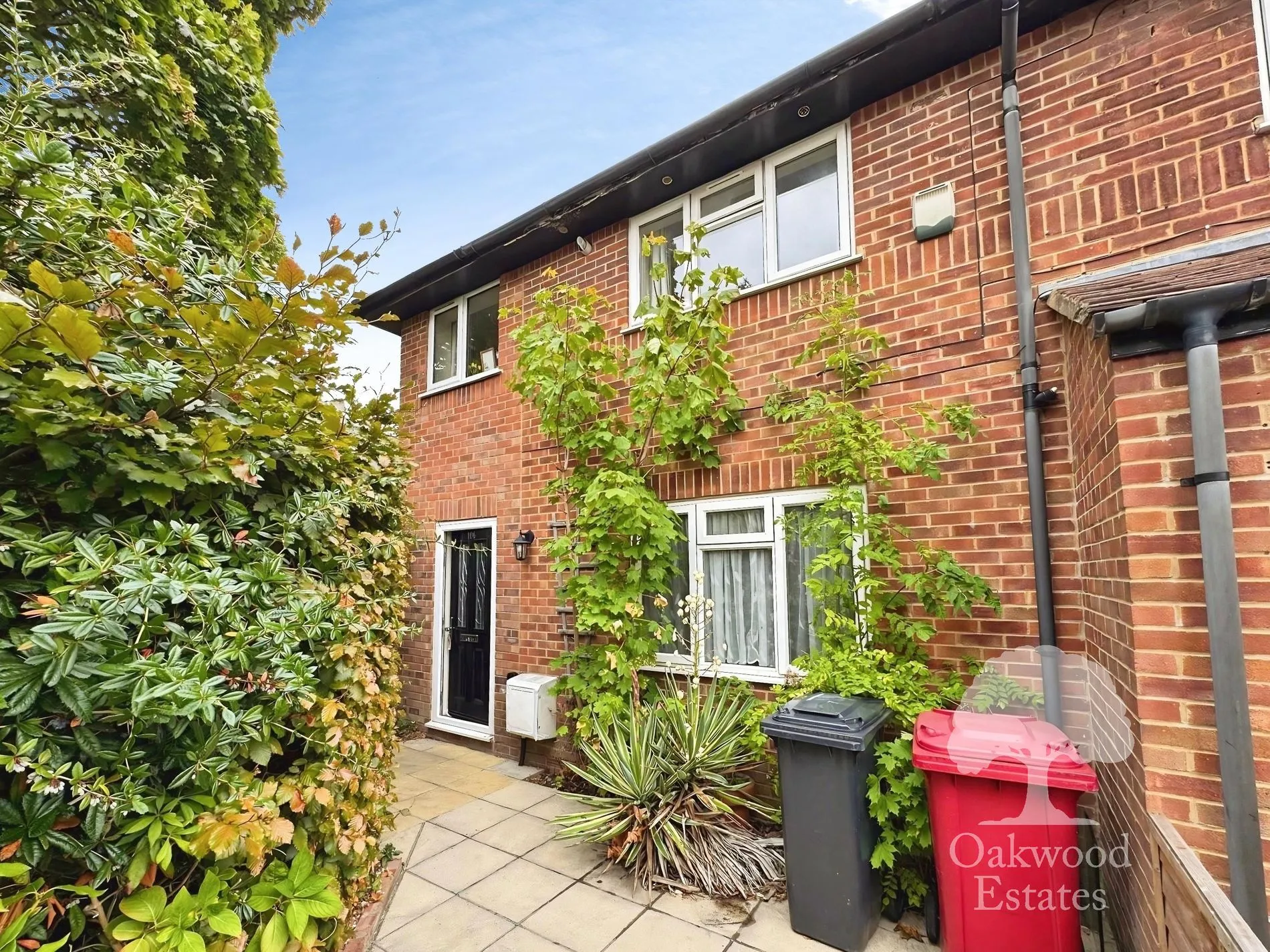 House Blumfield Crescent in Slough