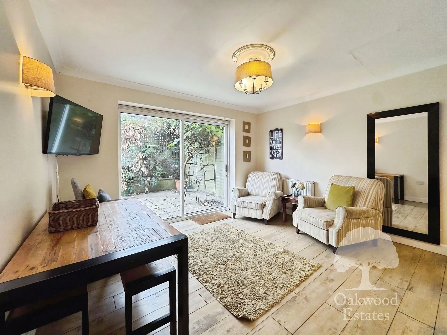 House Blumfield Crescent in Slough