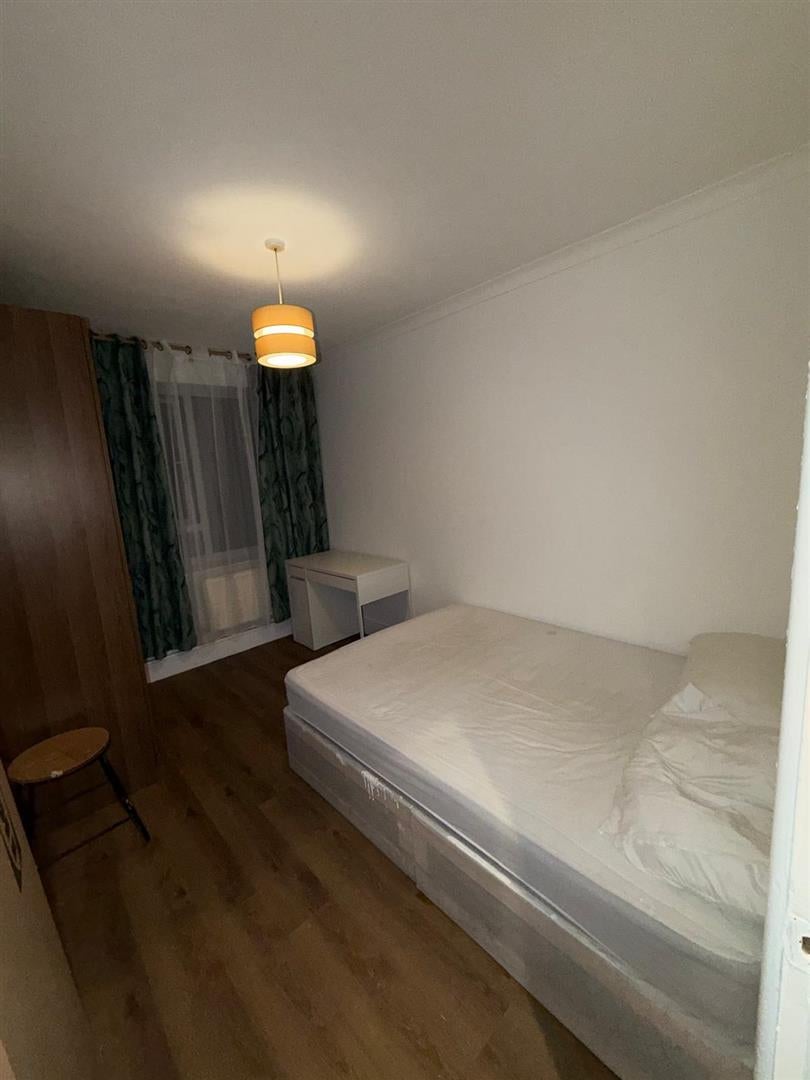 Flat Packington Street in Greater London