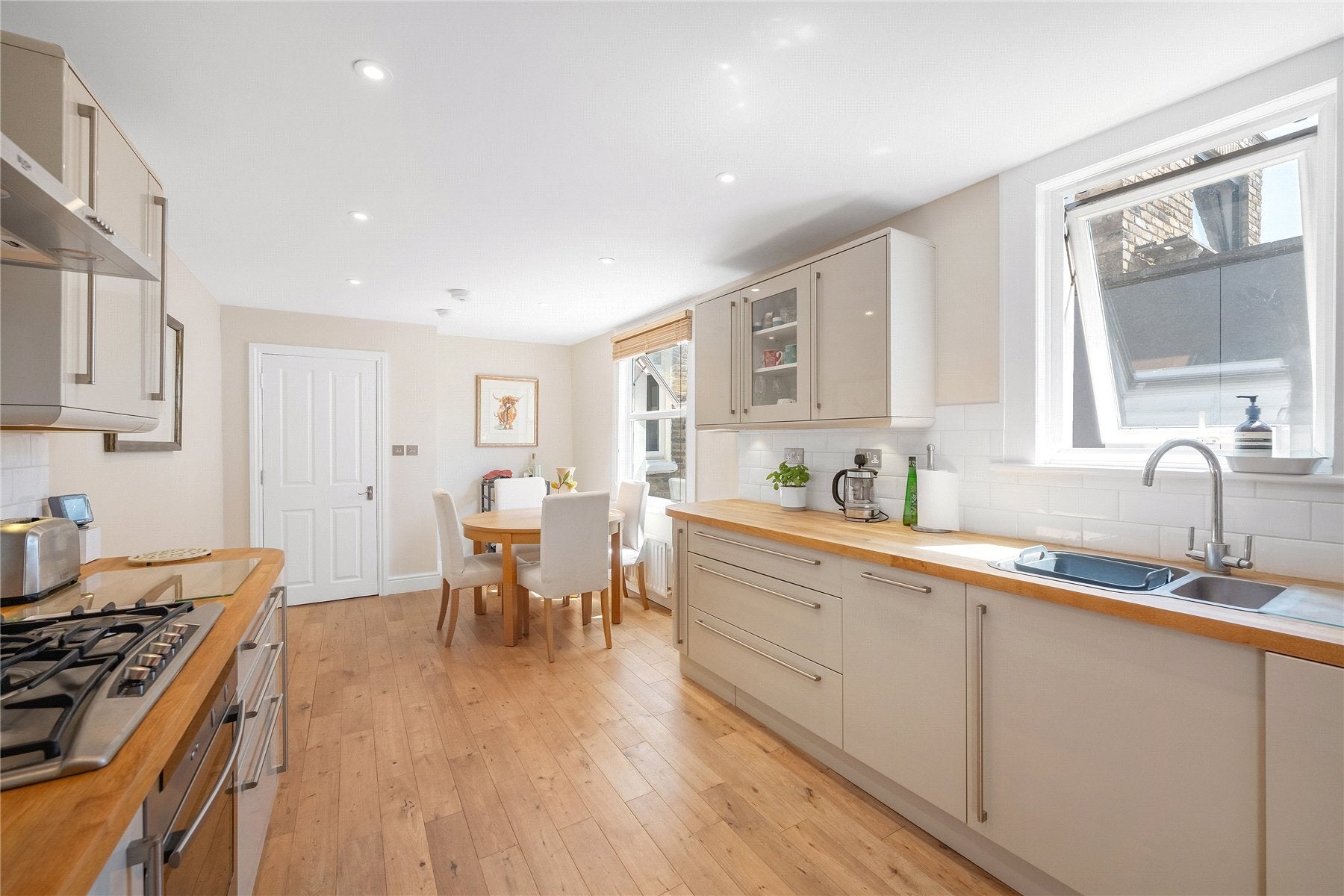 Flat Merton Road in Greater London