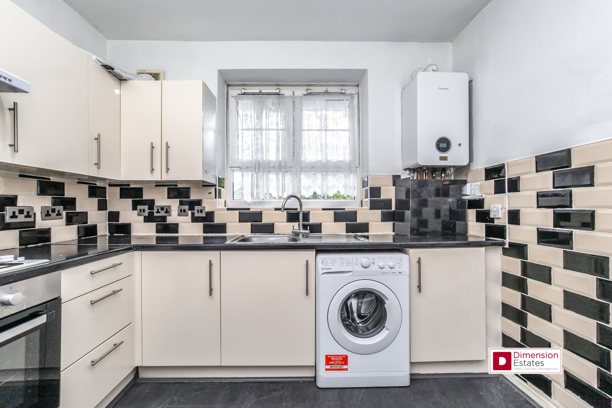 Flat Bodney Road in Greater London