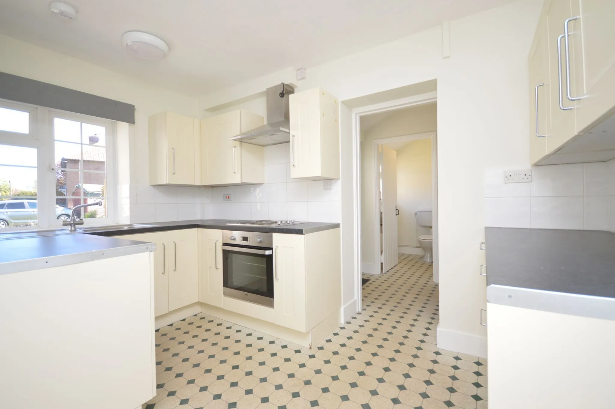 Flat Saint Michaels Crescent in Breckland District