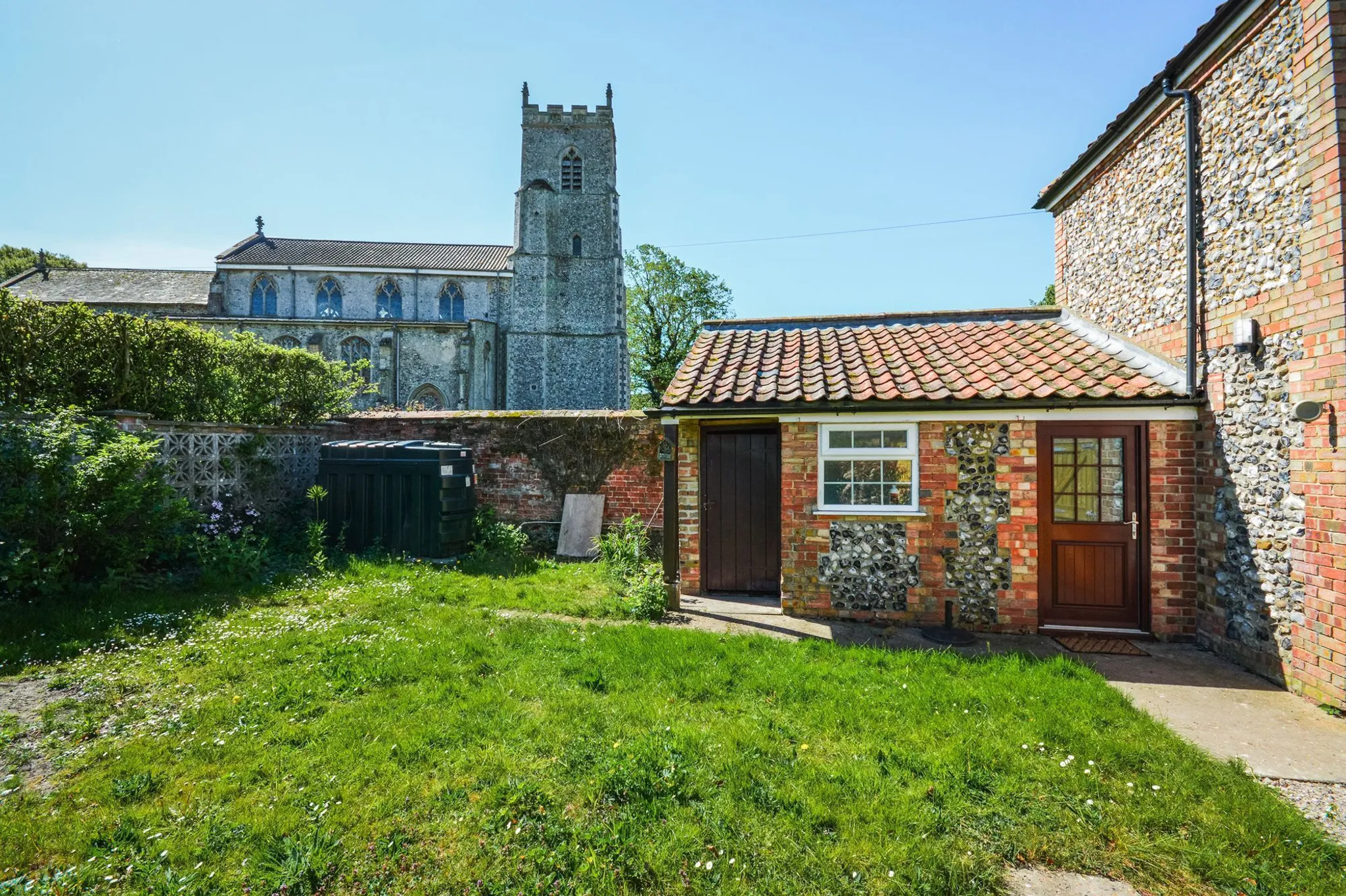 Flat Saint Michaels Crescent in Breckland District