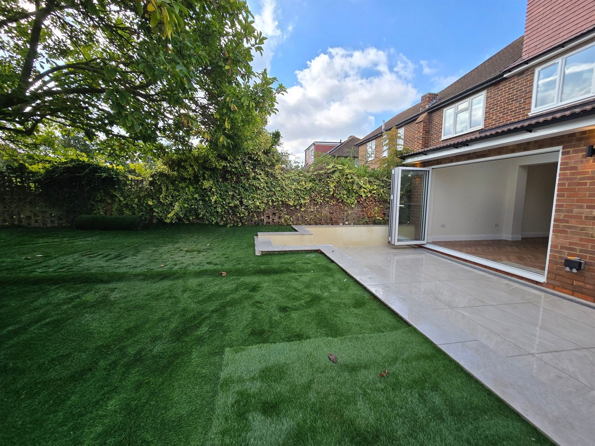 House Harefield Road in Greater London