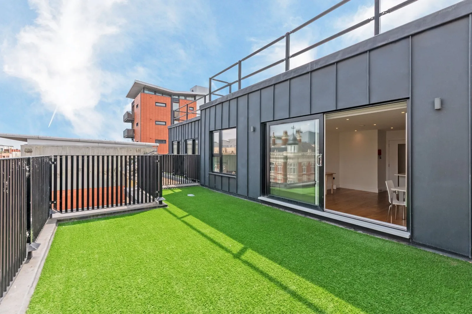 Flat Drakes Courtyard in Greater London