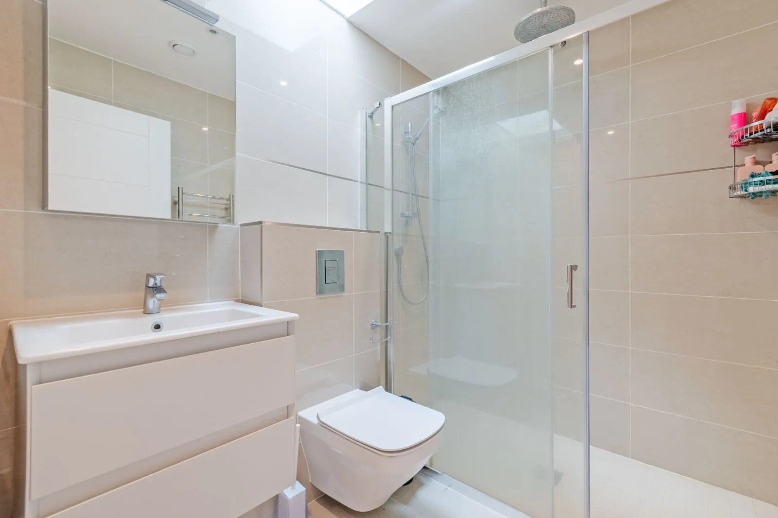 Flat Drakes Courtyard in Greater London