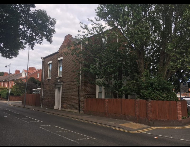Room Cross Vale Road in Sunderland