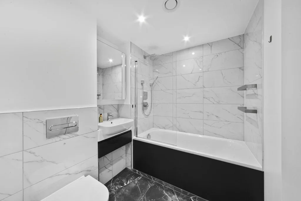 Flat Charter Street in Greater London