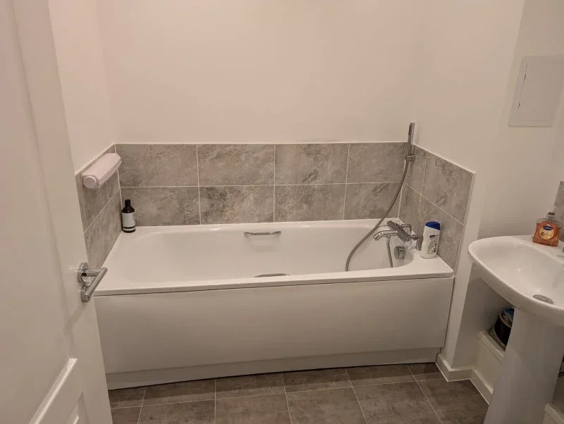 Room Sayers Way in Greater London